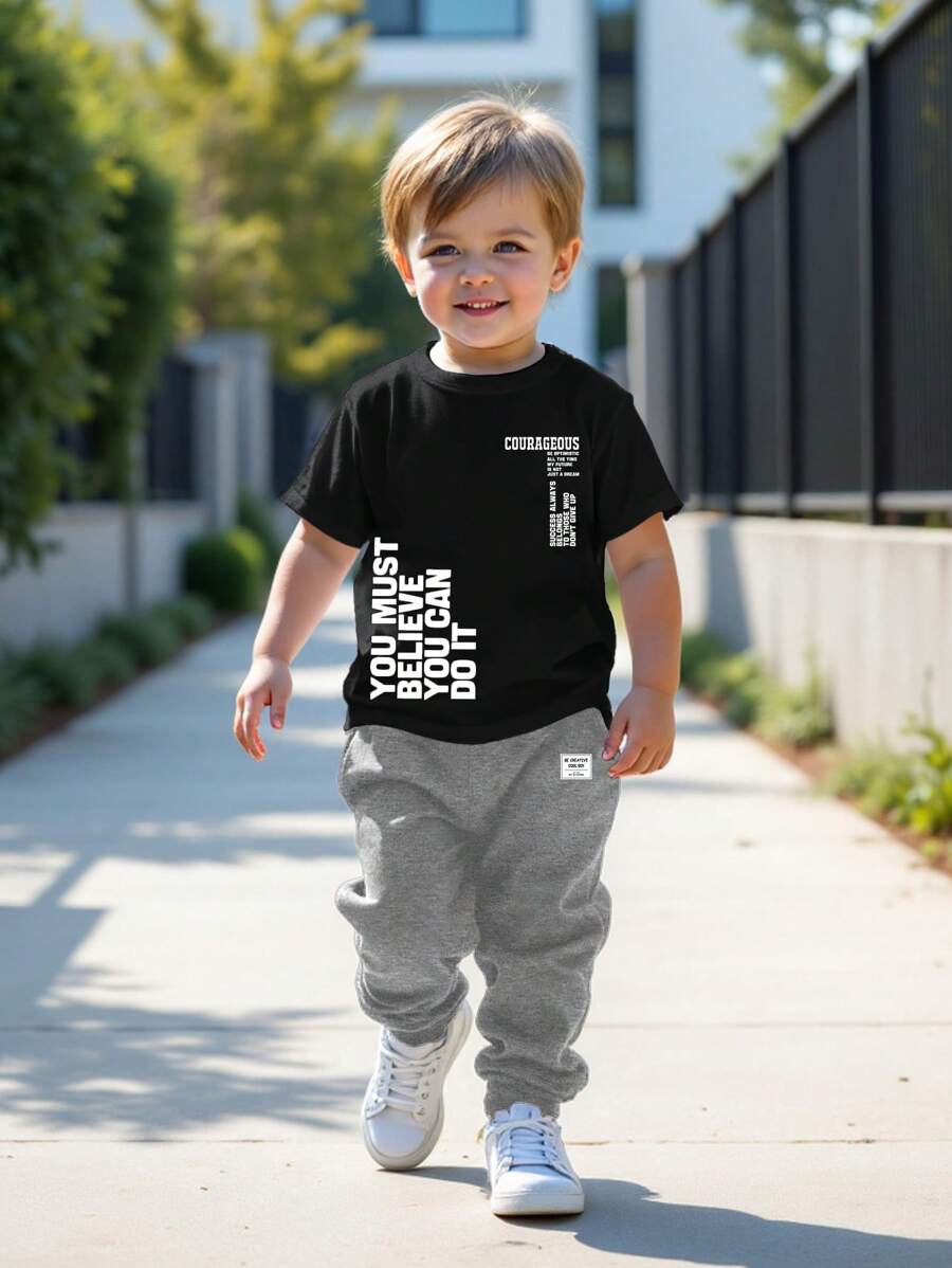 SHEIN 男童休闲简约短袖上衣和裤子两件套 - 彩色 - 查看 1