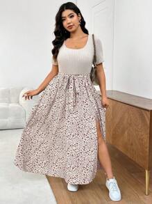 SHEIN Frenchy Plus Size Women's Ditsy Floral Square Neck Short Sleeve Casual Split Hem Dress,Beach Dress Sundress,Holiday Outfits Boho