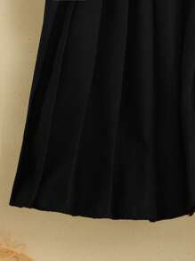 Set de 2 piezas: Chaleco con cuello de lazo 3D y falda plisada, conjunto adecuado para el estilo escolar de verano para niña joven