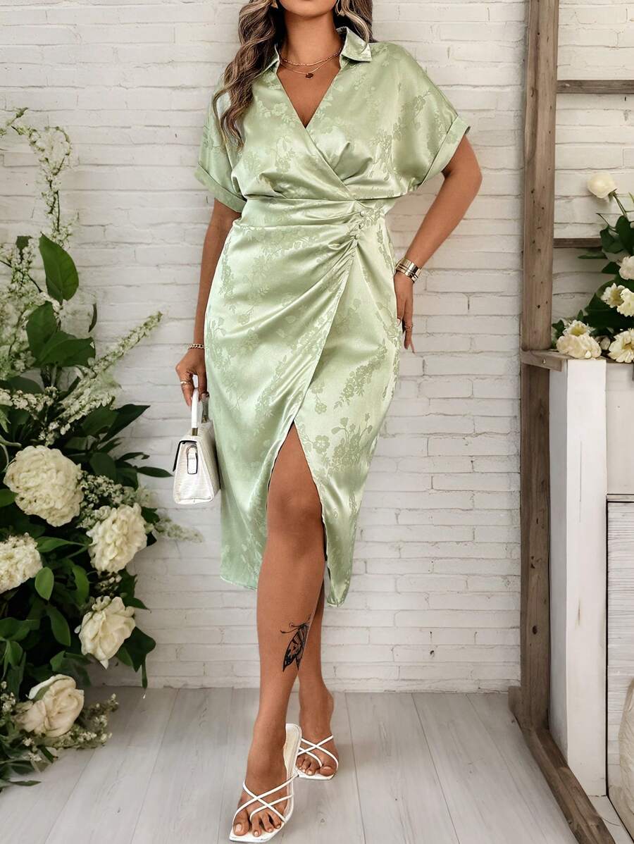 SHEIN Clasi Plus Size Dress Floral Print V-Neck, Empire Waist, Batwing Sleeve, Split Design, Retro Style - Green - View 1