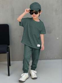 SHEIN Young Boy Toddler Boys Letter Patched Detail Tee & Drawstring Waist Sweatpants - Dark Green - View 6