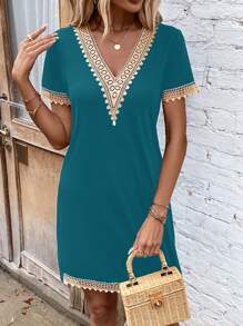 SHEIN LUNE Damen Lässig Kleid mit V-Ausschnitt und Kontrast-Spitzenärmeln