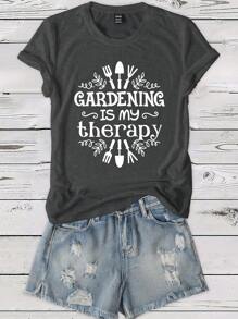 INAWLY 女士修身 T 恤，带图形短语印花，休闲夏季上衣 - 深灰色 - 查看 1