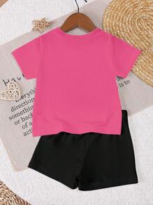 SHEIN 2 قطعة/طقم ملابس للأطفال البنات، توب ذو رقبة مستديرة وشورت جميل التصميم بطباعة نمط الباندا، قطعة كاجوال مريحة متعددة الاستخدامات، مناسب للارتداء في الخارج صيفًا