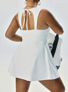 CourtClass 大码女式纯色褶皱无袖针织运动连衣裙