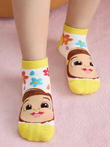 CoComelon X SHEIN 2 双可爱卡通人物与花卉图案撞色儿童袜子
