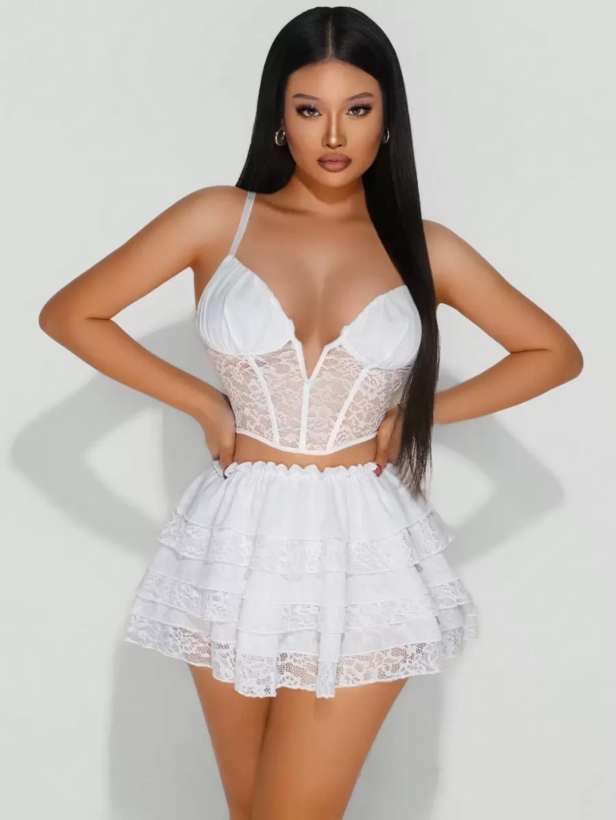 Zolique Conjunto de 2 piezas para mujer compuesto por una falda con volantes cómoda y alegre para primavera y un camisol con encaje y soporte en forma de V - Blanco - Ver 1