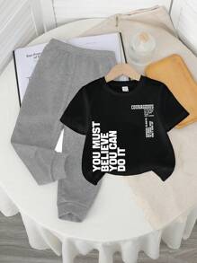 SHEIN 男童休闲简约短袖上衣和裤子两件套 - 彩色 - 查看 2