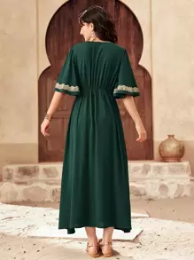 SHEIN Leap Crew 少女 V 领收腰中长修身短袖连衣裙