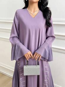 Al Najma Vestido largo tradicional y modesto de mujer con mangas de campana y decoración de brillantes