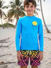 Conjunto de camiseta de manga larga impresa para niños preadolescentes y pantalones cortos de natación impresos en ajedrez degradado en color (impresión de posicionamiento)