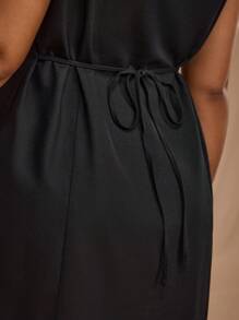 SHEIN Forever 21 大码夏季新款圆领无袖休闲黑色办公室女士修身迷你连衣裙 - 黑色 - 查看 5