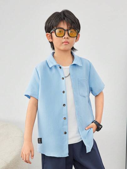 SHEIN Tween Boy Casual Comfortable Loose Fit Turn Down Collar Short Sleeve Solid Color Shirt