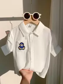 Kleine Jungen Niedliches, detailliertes Hemd mit Bärenmotiv, Manschettentasche und Revers, kurzärmelig, zum Zuknöpfen, einfarbig, vielseitig einsetzbar, geeignet als Kinder-Outfit. Kleidungsset geeignet für Geburtstagsfeiern, Partys, Aufführungen, Hochzeiten, Taufen, Schuleinführungen, Alltagskleidung, Schulkleidung, Reisen, Sport, Frühling und Sommer.