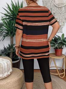 休闲拼色条纹圆领短袖图案 T 恤和紧身裤两件套，适合大码女士，夏季休闲女装，适合外出 - 彩色 - 查看 2