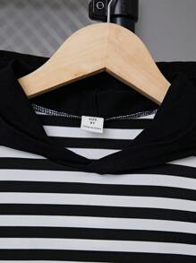 SHEIN 兒童中大童條紋印花拼接細節連帽t恤 - 黑與白 - 查看 3