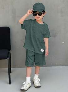 SHEIN Young Boy Letter Patch Detail Tee & Drawstring Waist Shorts - Dark Green - View 3