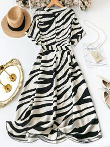 SHEIN LUNE Plus Size Women Vintage Floral Print Loose Bowknot Belted Dress, Elegant & Sophisticated, Spring & Summer