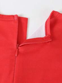 SHEIN 年轻男孩时尚酷炫图案印花斗篷背长袖连体衣，适合摆姿势、设计、时尚服装 - 紅色 - 查看 6