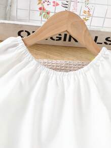 SHEIN 2pcs/Set Tween Girls Ruffle Trim Off-Shoulder Top & Pearls Embellished Denim Pants, Cute Outfit For Summer Casual Wear Summer Holiday - White - View 5