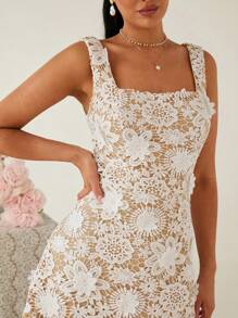 Enchnt 这款浪漫的白色迷你连衣裙饰有精致的3D立体花卉刺绣，采用无袖设计和方领，是春夏的完美之选。甜美、优雅又不失性感，适合生日派对、节日聚会、浪漫约会、度假、毕业典礼、夏季穿着、打造梦幻造型、宴会、婚礼宾客礼服、新娘送礼会礼服、音乐会礼服以及嘉年华毕业礼服等各种场合。 - 白色 - 查看 6