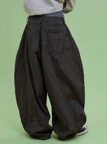 COUREZ Unisex Women Men Low Rise Baggy Barrell Fit Check Trousers Y2K Vintage - Grey - View 5