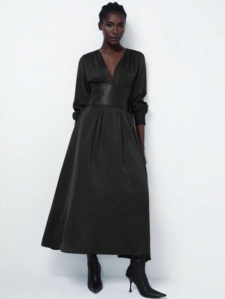 SHEIN Privé 女士优雅深 V 领收腰喇叭长袖连衣裙,高端通勤春装 - 黑色 - 查看 1