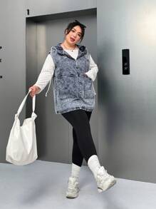 SHEIN EZwear Chaleco de mezclilla holgado con bolsillo grande y capucha con cordón, adecuado para uso diario