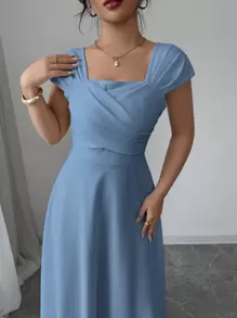 Modelyn Vestido elegante de manga raglán y cuello cuadrado con detalle cruzado en el busto, de unicolor para mujeres - Azul - Ver 6