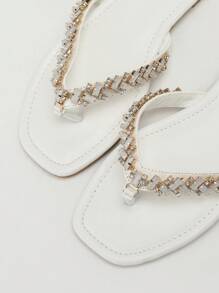 CUCCOO BIZCHIC Sandalias planas de mujer con hebilla metálica de moda de un solo color para primavera y verano