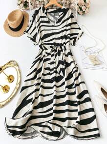 SHEIN LUNE Plus Size Women Vintage Floral Print Loose Bowknot Belted Dress, Elegant & Sophisticated, Spring & Summer