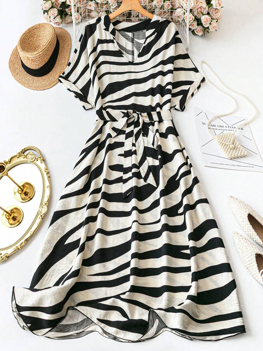 SHEIN LUNE Plus Size Women Vintage Floral Print Loose Bowknot Belted Dress, Elegant & Sophisticated, Spring & Summer