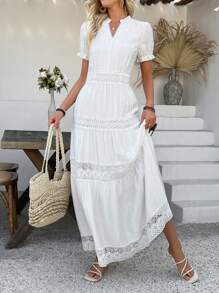 Breezaya Robe femme couleur unie avec empiècement en dentelle, col V et manches courtes