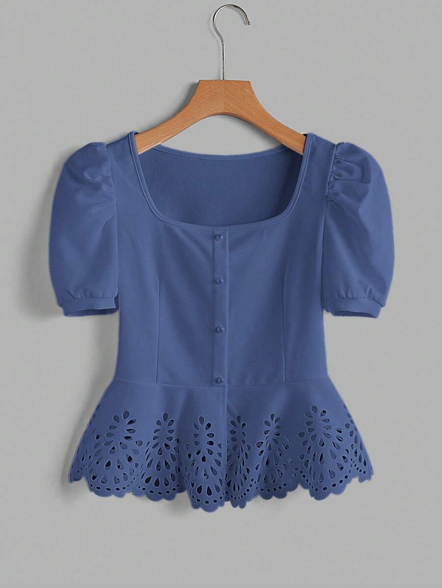 SHEIN Clasi Camisa casual de manga corta de unicolor con cuello con botones, manga abullonada y bordado, estilo minimalista adecuado para el verano - Neblina azul - Ver 1