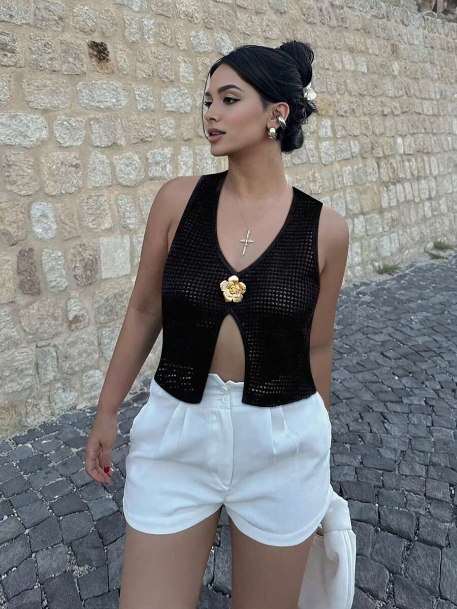 Chiquease Women Metal Buckle Decor Front Split Camisole - Black - View 1