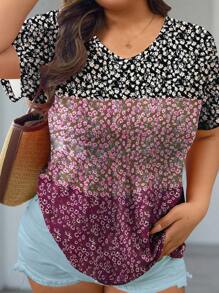 Plus Size Women's V-Neck Casual Ditsy Floral Random Short Sleeve T-Shirt