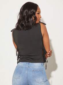 NYA SZN 日常休闲无袖多色缎带系带露脐T恤，适合夏季、音乐节、优雅度假、春假、早午餐派对等场合，女士必备单品