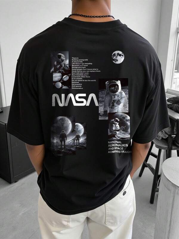 Manfinity Homme 2025 Neue Sommer Große Größen Herren Schwarzes Rundhals Kurzarm T-Shirt mit großem Rückendruck, Astronauten- & Mond-Element Grafik, Retro Amerikanischer Stil locker geschnittenes Sommer T-Shirt T-Shirts Grafik Herren T-Shirts Grafik Grafik T-Shirts für Herren Herren T-Shirt Grafik Herren T-Shirt Grafik