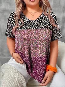 Plus Size Women's V-Neck Casual Ditsy Floral Random Short Sleeve T-Shirt