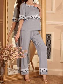 Conjunto de pijama holgado de mujer con contraste de color y adorno de encaje