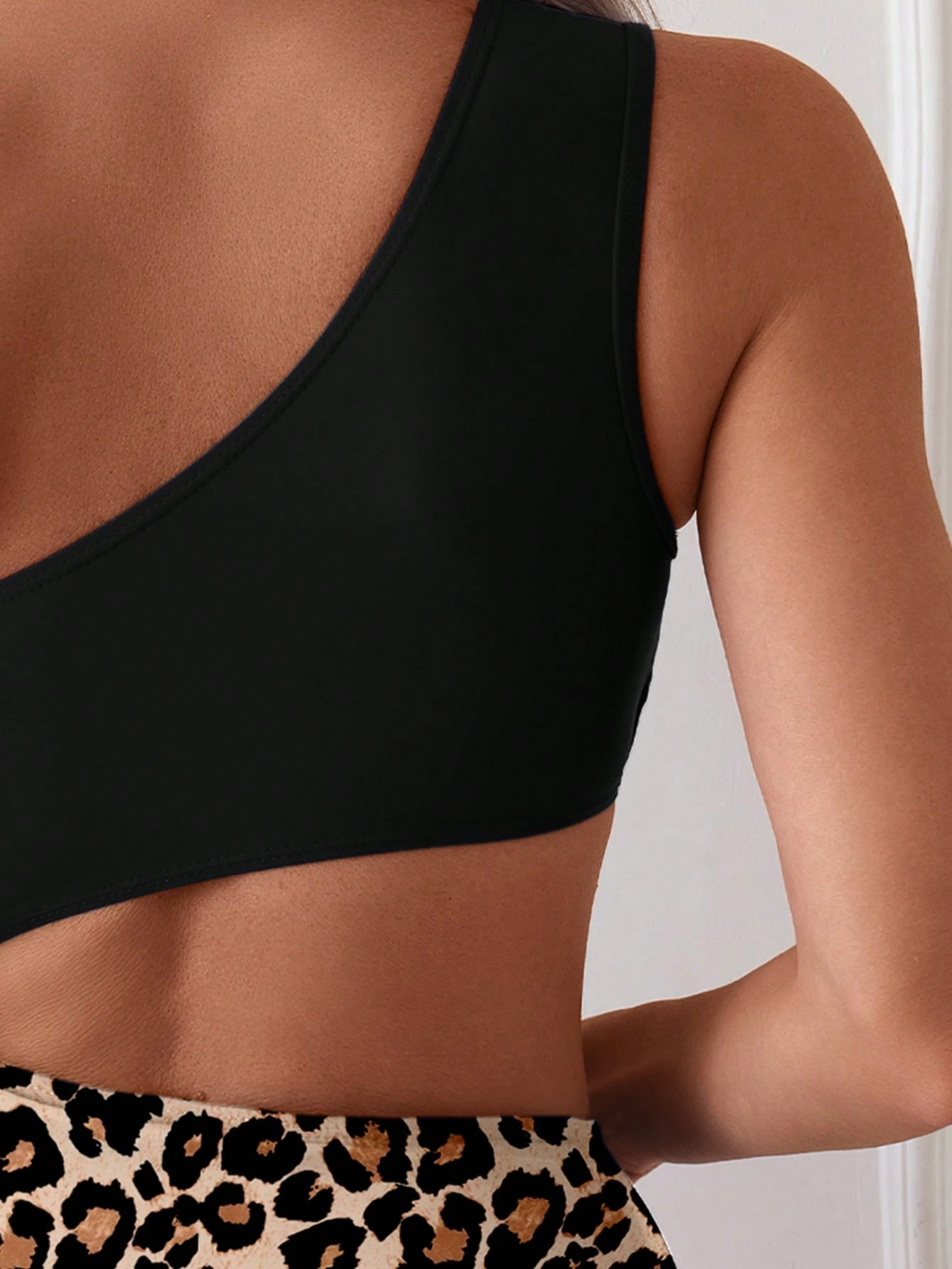 SHEIN Swim 1 Peça Maiô Casual Confortável com Estampa de Onça e Retalhos, Sem Mangas, Perfeito para Férias - Preto - Visão 5