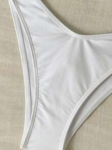 SHEIN Swim Set de 2 piezas Bikini minimalista con decoración de estrella de metal, parte superior triángulo y Bottom con corte en V