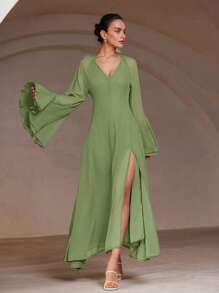 Aveloria 灰蓝色雪纺分层 V 领腰部收紧喇叭袖口半透明连衣裙，侧开衩，优雅