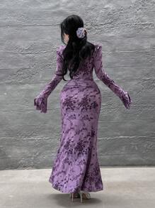 Feyla Women's Elegant Purple Knitted Maxi Dress With V-Neck, Long Bell Sleeves, And Ruffle Detail - Purple - View 6