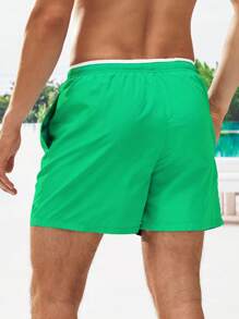 Zalmeno 男士字母印花抽绳腰侧袋休闲沙滩短裤，男士绿色泳裤，男士沙滩装，男士绿色短裤，男士游泳短裤，纯色泳裤 - 綠色 - 查看 2