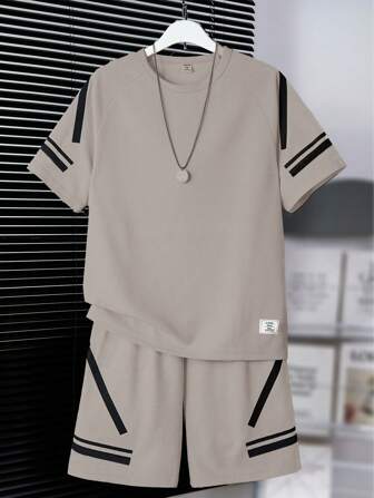 SHEIN Explorewe 2 Stücke Set aus Freizeitshirt mit einfachem Grafik und Shorts für Tween Jungen, Sommer