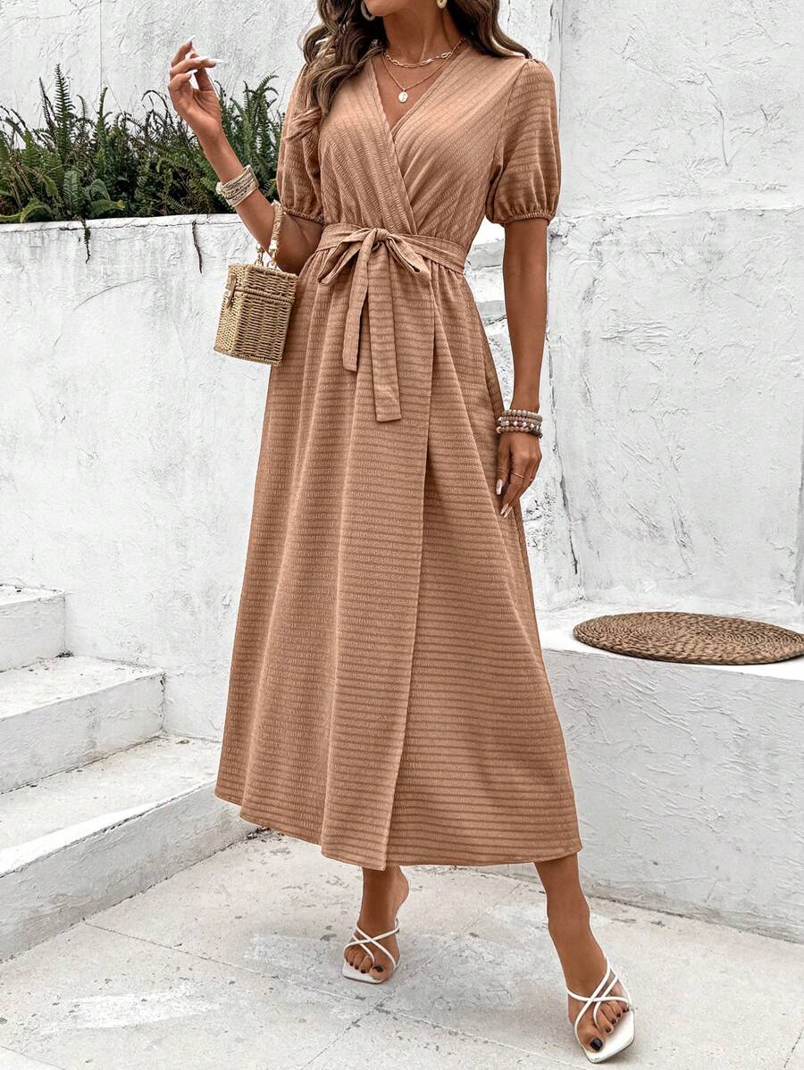 SHEIN Clasi 夏季纯色 V 领系腰简约裹身连衣裙 - 棕色 - 查看 1