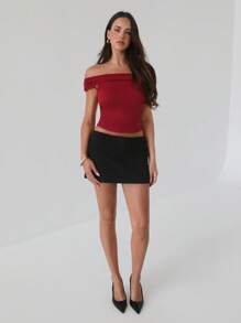 Roylia Women's Plain Color Off Shoulder Pleated T-Shirt, Minimalist Fashion Suitable For Summer - Burgundy - View 4