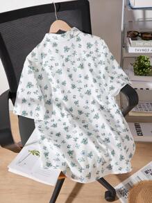 Men's New Spring/Summer Short Sleeve Blue Ditsy Floral White Shirt, Pastoral Style Gentleman Shirt For Everyday Wear, Family Matching Outfits Mommy And Me (3 Pieces Are Sold Separately)
