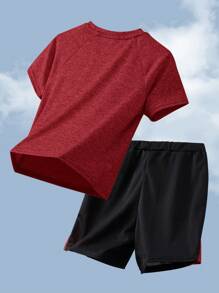 SHEIN Tween Boy Colorblock Pattern T-Shirt And Shorts 2 Pieces Sportswear Set - Red - View 2